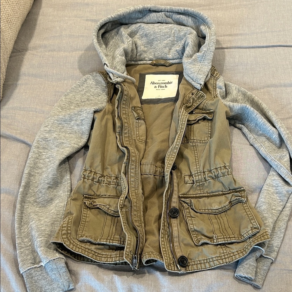 Abercrombie & Fitch women’s hoodie jacket